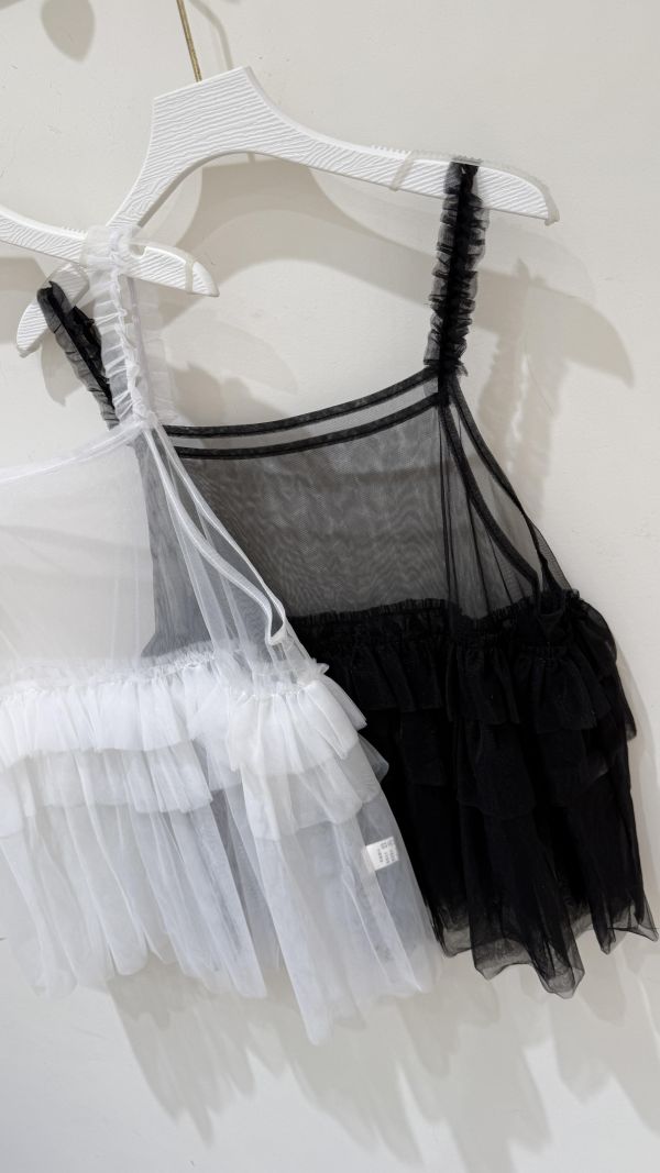 【肩帶荷葉網紗吊帶背心】 