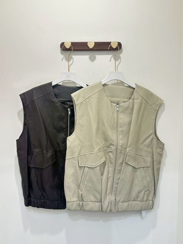 【蛋白皮革短背心】 