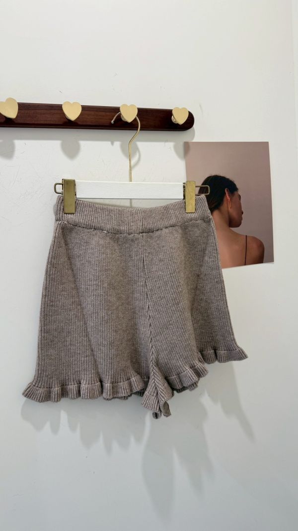 甜美木耳邊針織短褲 