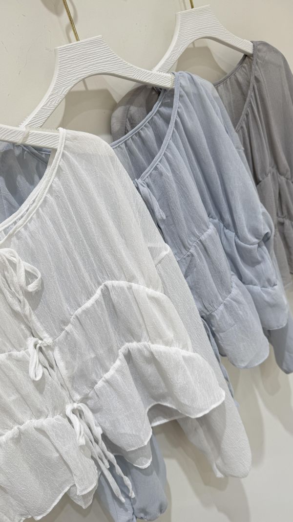 【肌理綁帶皺皺上衣】 