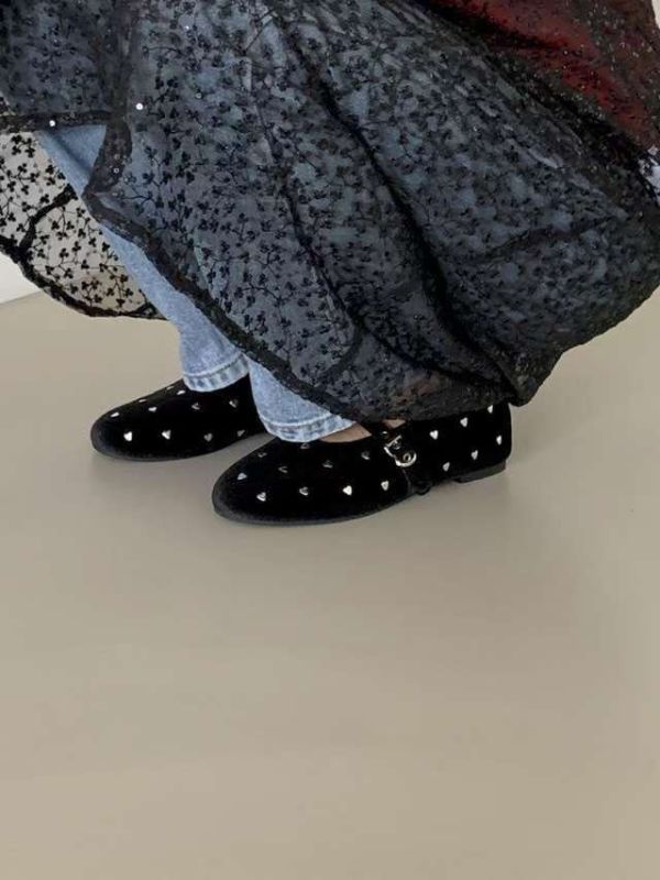 正韓【愛心燙銀絨布娃娃鞋】 