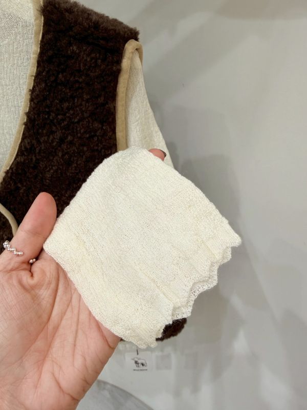 羊毛樹枝紋高領內搭 