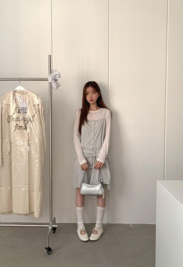 【格紋綁帶吊帶短洋裝】 