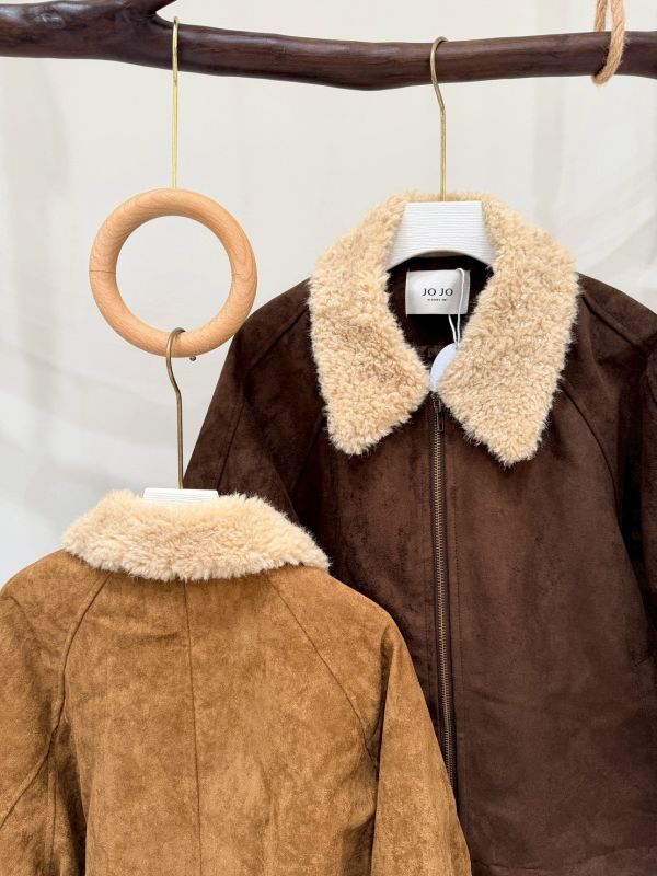 毛毛領拼接麂皮外套 