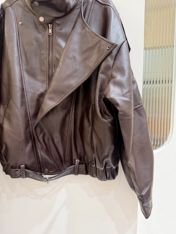 帥氣十足皮革外套 