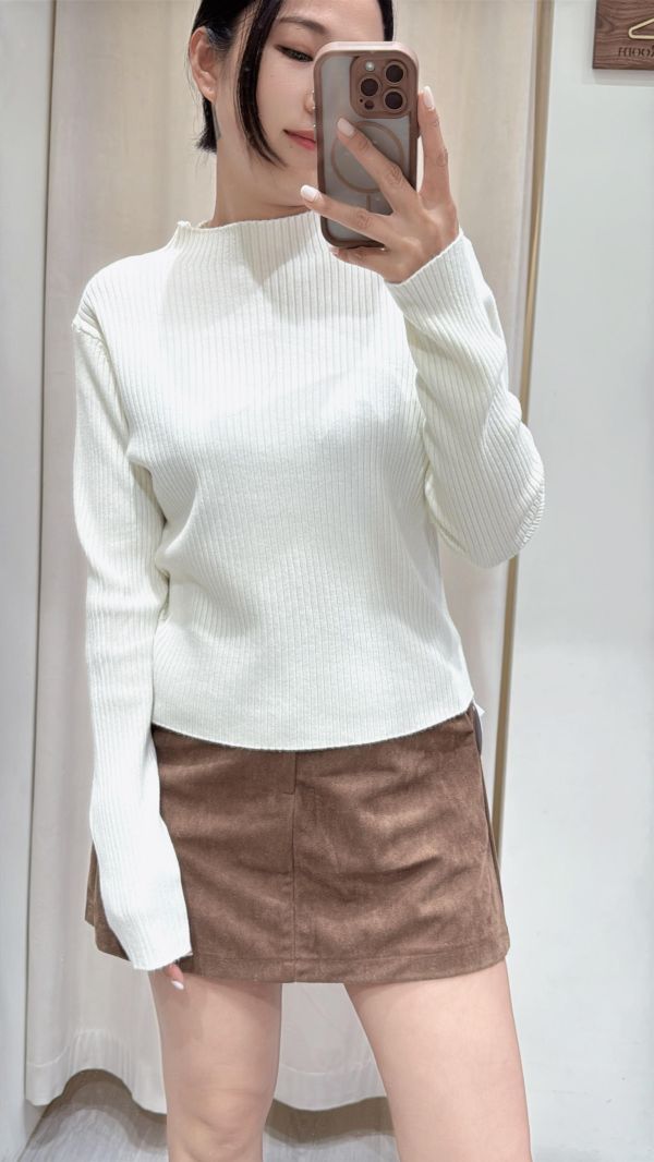 【歐式坑條針織上衣】 