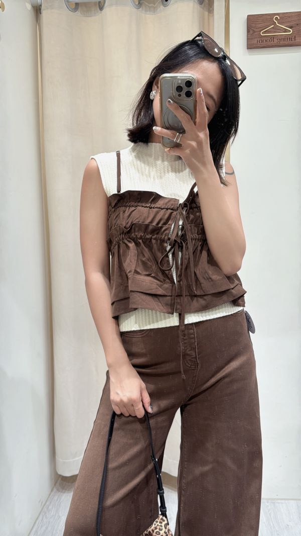 【坑條螺紋背心】 