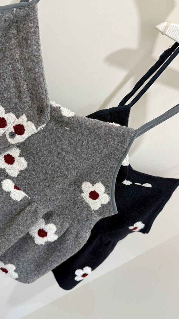 緹花花花毛呢背心 