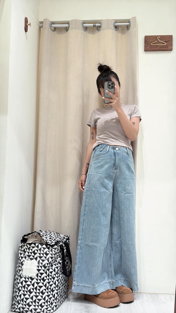 【側抽皺素面立領短袖棉T】 