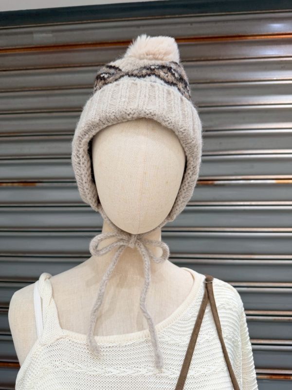 北歐圖騰球球遮耳毛帽 