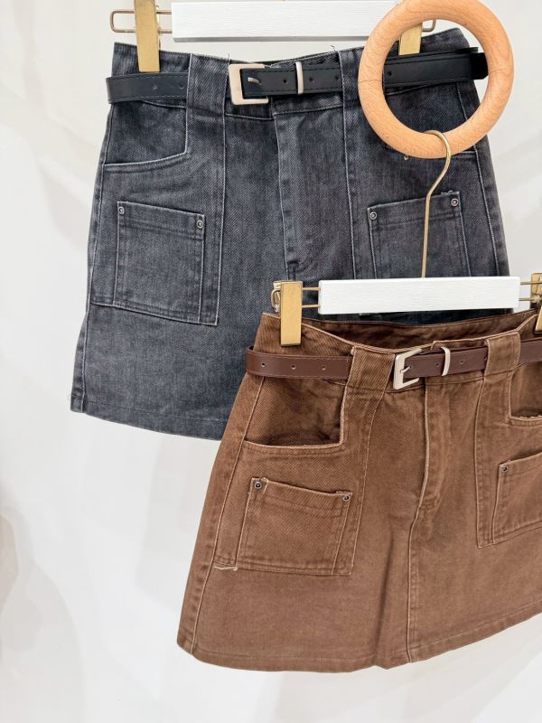 雙口袋皮帶短裙 
