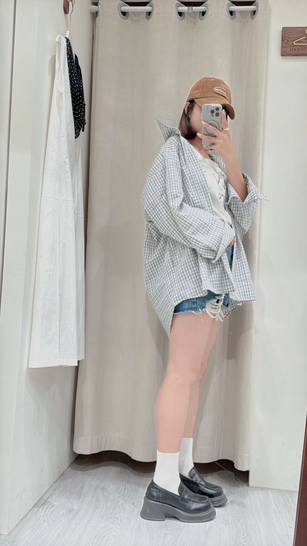泡泡格紋口袋長版襯衫 