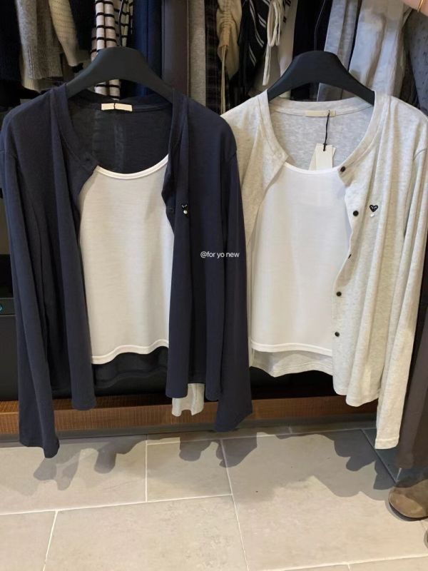 假兩件式日常必備款上衣 