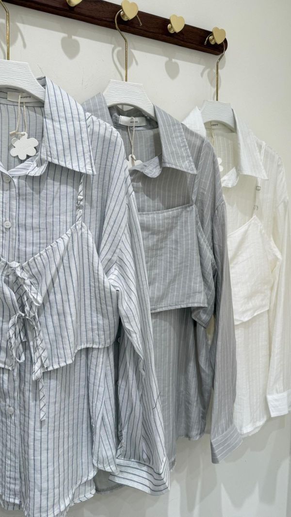 【疊穿吊帶條紋襯衫】 