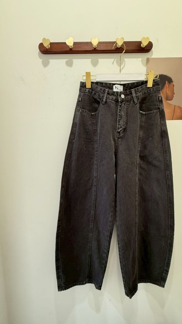 水洗牛仔切線彎刀褲 