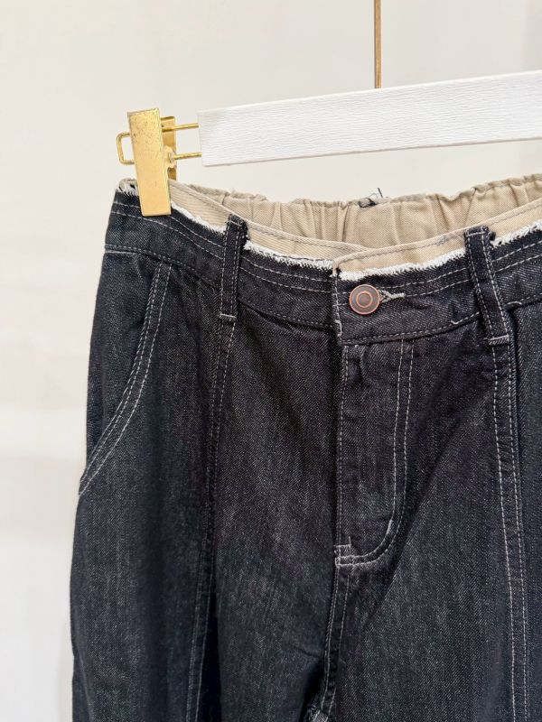 腰頭拼接薄彎刀牛仔褲 