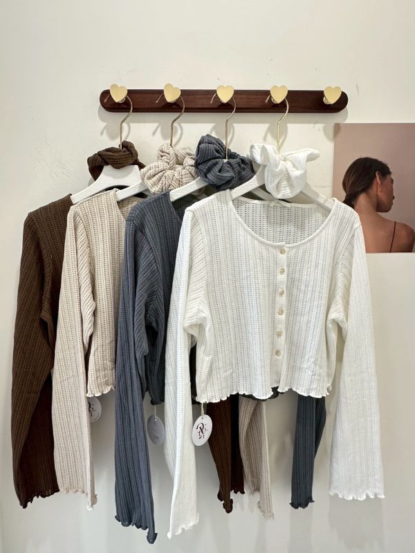 【階梯緹花短罩衫（附大腸圈）】 