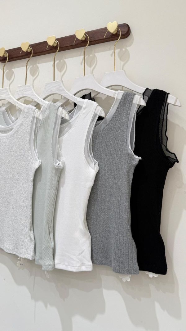 【拼接網紗素面背心】 