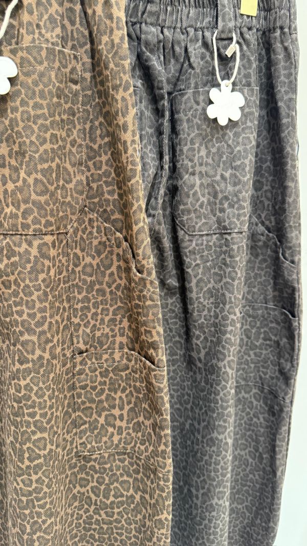 【豹紋工裝繭型褲】 