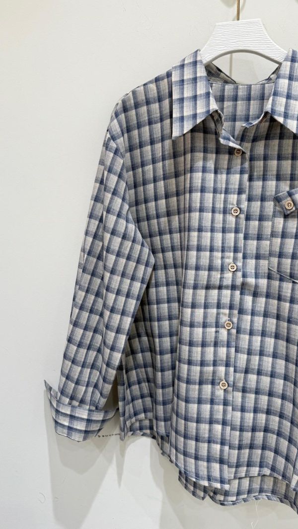 【木釦格紋棉麻襯衫】 