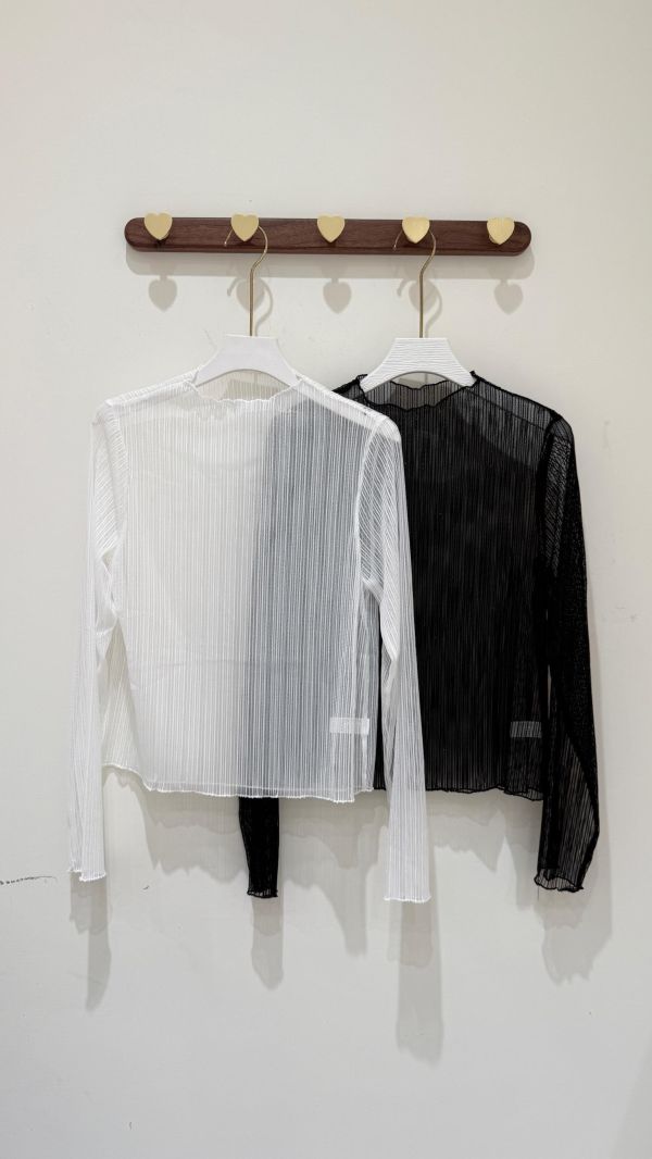 【條紋透膚長袖內搭上衣】 