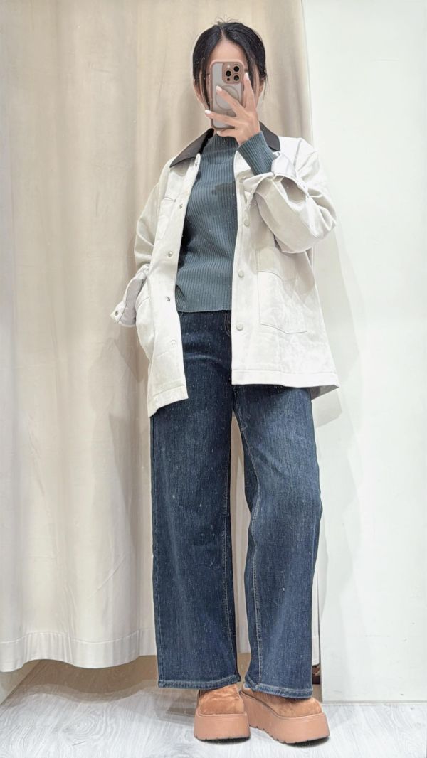 【歐式坑條針織上衣】 