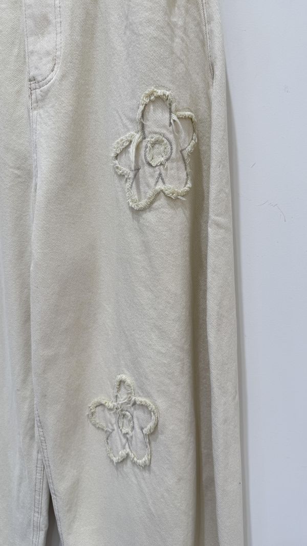 【毛毛花朵繭型褲】 