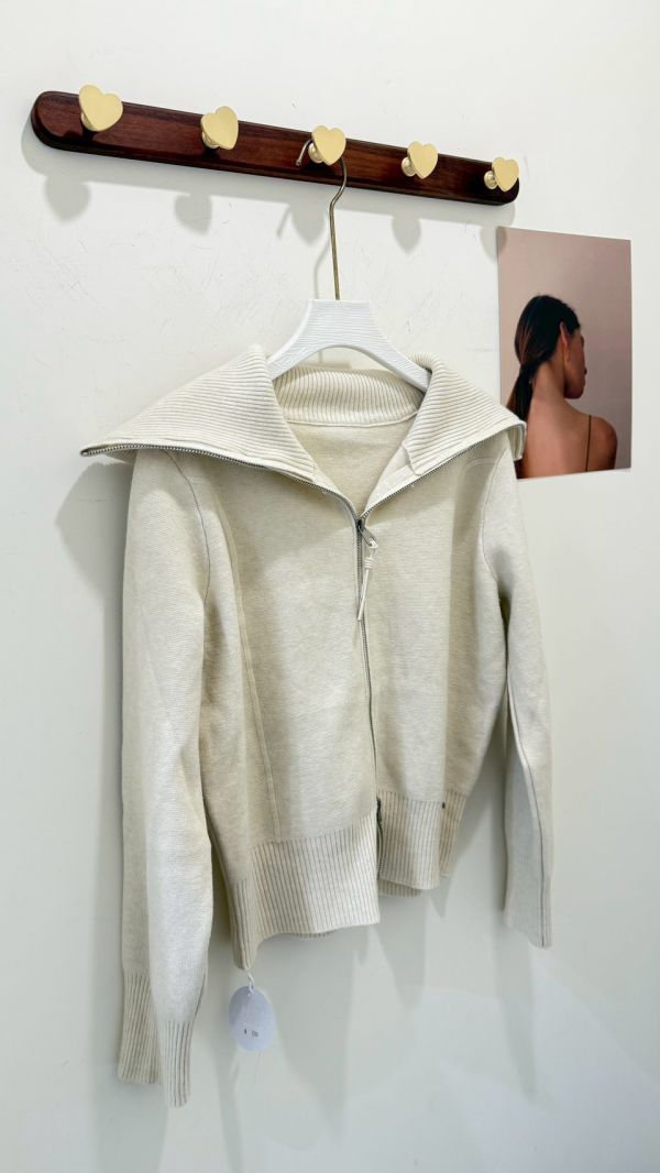 軟糯大翻領針織衫 