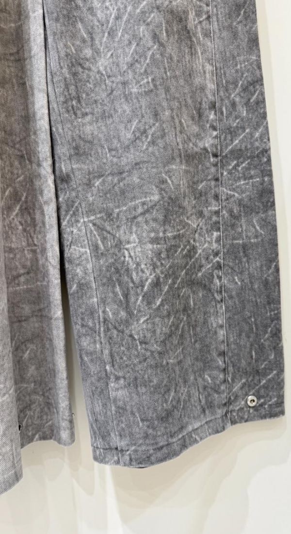 【暈染下釦牛仔褲】 