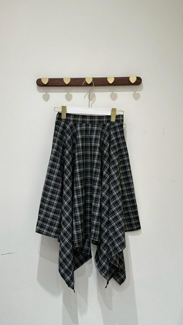 【不對稱格子裙子】 