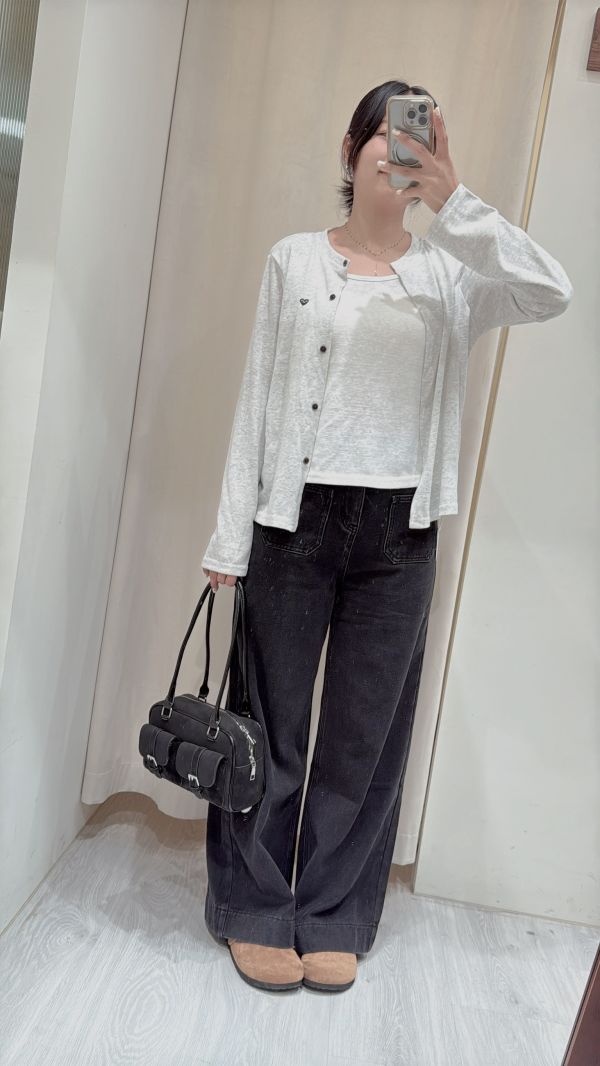 假兩件式日常必備款上衣 