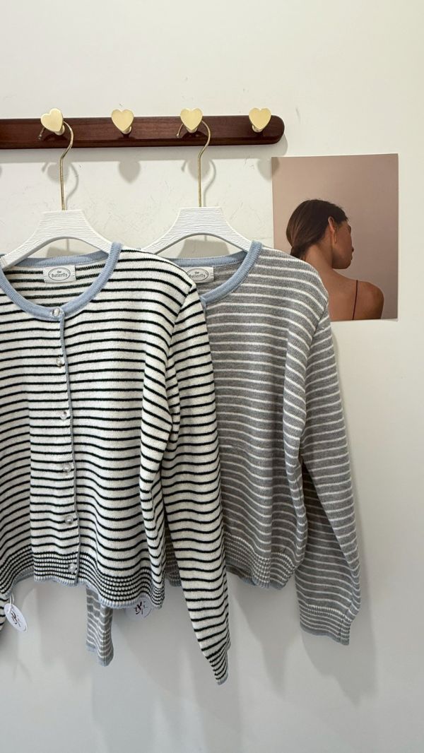 撞色條紋針織衫 