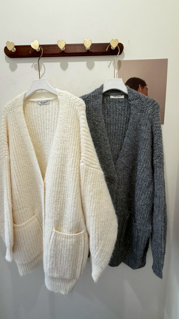 柔霧系蓬鬆開襟針織罩衫 