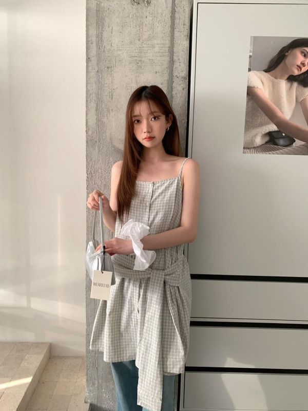 【格紋綁帶吊帶短洋裝】 