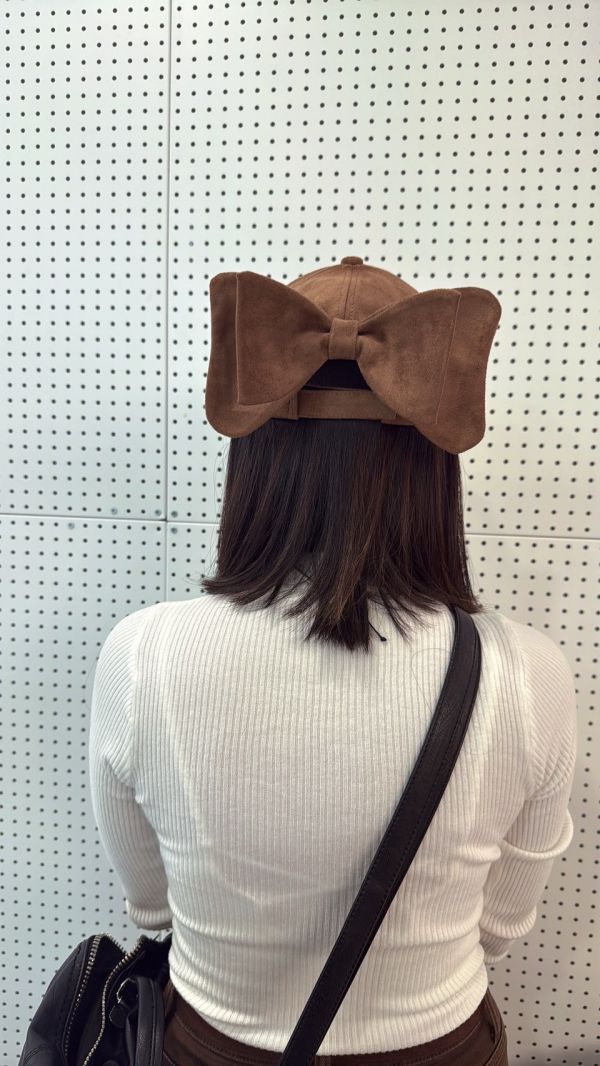 麂皮後蝴蝶結帽 