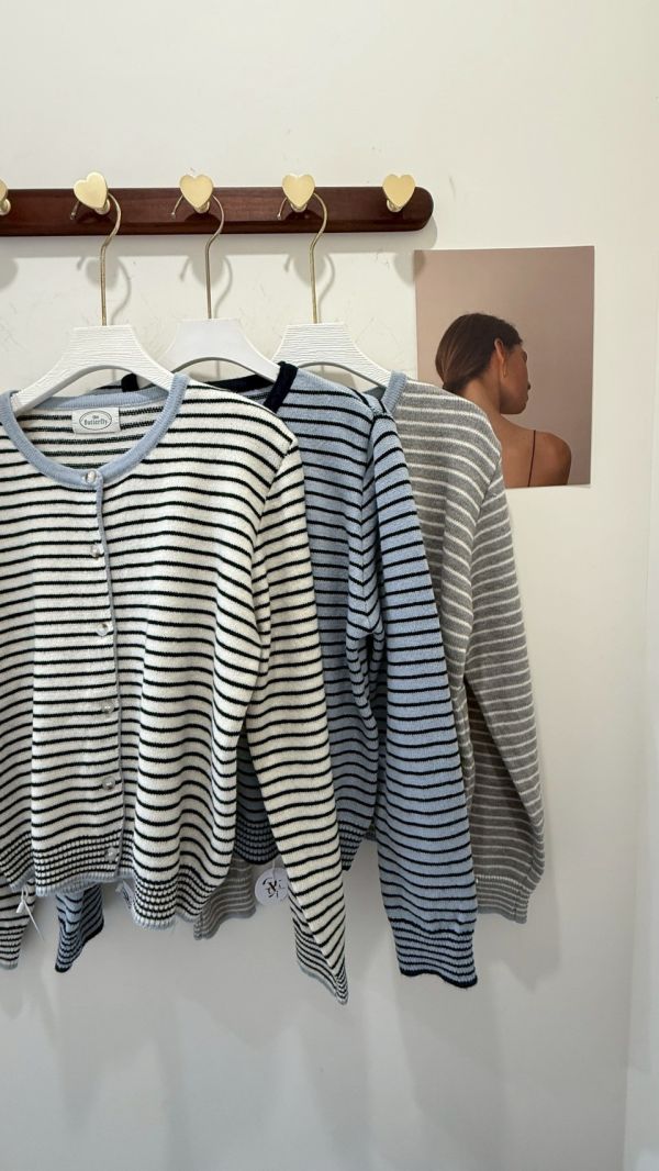 撞色條紋針織衫 