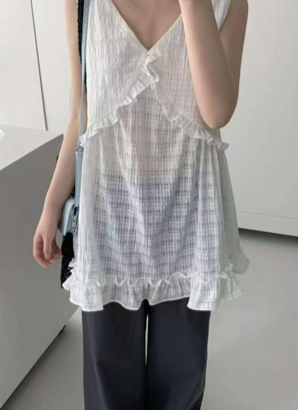 【肌理方格木耳邊背心】 