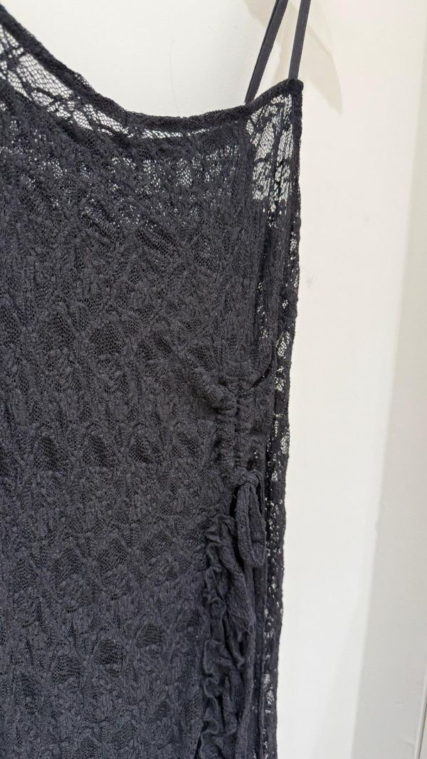 【蕾絲開衩吊帶罩衫】 