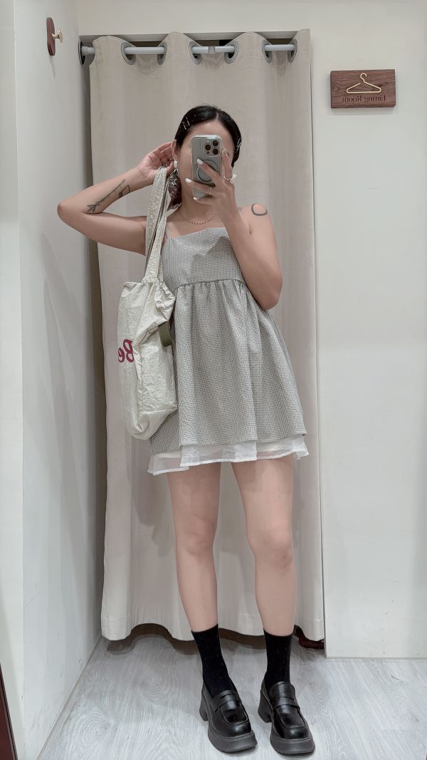 日系甜美格紋吊帶上衣 