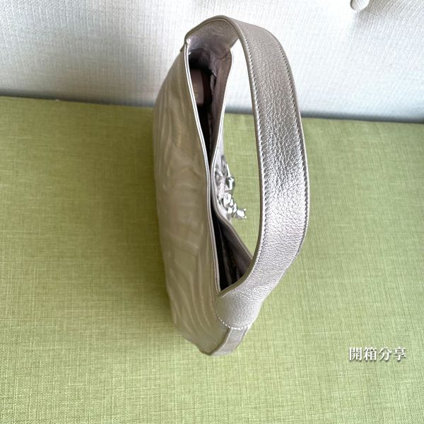 Cartier Shoulder Handbag-收納專用防塌枕 包包變形,包撐,內膽包,包枕,防止發霉,愛馬仕防塌枕,Hermes,Chanel,精品包防塌枕,包包支撐, 包侍時尚, Cartier 包包, 卡地亞包包, 名牌包