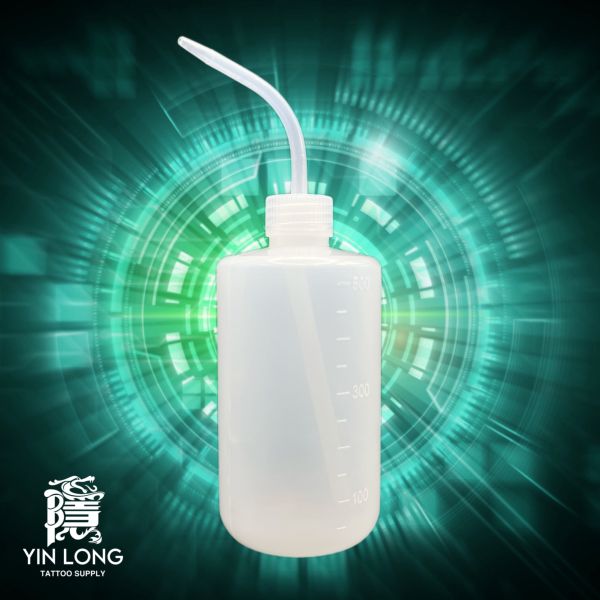 透明衛生彎嘴壺 - 500ml - 隱龍刺青紋身器材 隱龍專業刺青紋身器材,進口刺青器材,進口紋身器材,進口紋身耗材,進口紋身顏料色料,進口紋身黑色顏料色料,進口紋身彩色顏料色料,紋身電源,紋身線,紋身踏板腳踏,紋身轉印,紋身針,紋身一體針,紋身傳統長針,紋身針嘴,紋身握柄,紋身修護膏,紋身凡士林,紋身保養,紋身機,刺青機,紋身筆型機,紋身馬達機,紋身直驅機,紋身彈片機,紋身線圈機,紋身床,紋身工作車,紋身扶手,紋身用品,紋身套組。