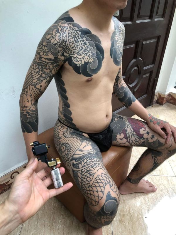 越南直驅 Rabbitmachine - 偏心軸手工馬達直驅機 - 內置德國Faulhaber頂階無刷直軀機 全套組 - 軸距行程4MM - 隱龍刺青紋身器材 隱龍專業刺青紋身器材,進口刺青器材,進口紋身器材,進口紋身耗材,進口紋身顏料色料,進口紋身黑色顏料色料,進口紋身彩色顏料色料,紋身電源,紋身線,紋身踏板腳踏,紋身轉印,紋身針,紋身一體針,紋身傳統長針,紋身針嘴,紋身握柄,紋身修護膏,紋身凡士林,紋身保養,紋身機,刺青機,紋身筆型機,紋身馬達機,紋身直驅機,紋身彈片機,紋身線圈機,紋身床,紋身工作車,紋身扶手,紋身用品,紋身套組。