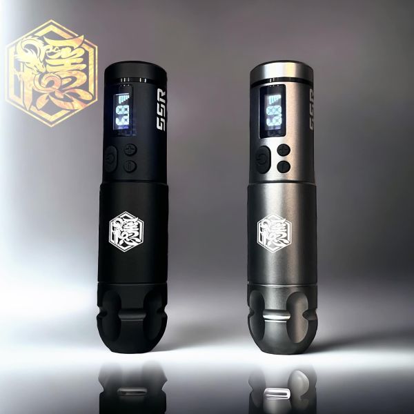 二代 - 雙電池 無線筆 無線紋身筆型機 - 全套組 - 軸距行程 3.5 / 4.0MM 可選 - 黑銀可選 - 隱龍刺青紋身器材 隱龍專業刺青紋身器材,進口刺青器材,進口紋身器材,進口紋身耗材,進口紋身顏料色料,進口紋身黑色顏料色料,進口紋身彩色顏料色料,紋身電源,紋身線,紋身踏板腳踏,紋身轉印,紋身針,紋身一體針,紋身傳統長針,紋身針嘴,紋身握柄,紋身修護膏,紋身凡士林,紋身保養,紋身機,刺青機,紋身筆型機,紋身馬達機,紋身直驅機,紋身彈片機,紋身線圈機,紋身床,紋身工作車,紋身扶手,紋身用品,紋身套組。