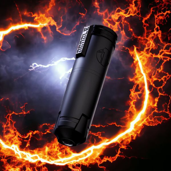 全新規格 - 雙電源 神諭無線筆型機 - 偏心軸距可替換 - 高級套裝全套組 - 三款色系可選 - 隱龍刺青紋身器材 隱龍專業刺青紋身器材,進口刺青器材,進口紋身器材,進口紋身耗材,進口紋身顏料色料,進口紋身黑色顏料色料,進口紋身彩色顏料色料,紋身電源,紋身線,紋身踏板腳踏,紋身轉印,紋身針,紋身一體針,紋身傳統長針,紋身針嘴,紋身握柄,紋身修護膏,紋身凡士林,紋身保養,紋身機,刺青機,紋身筆型機,紋身馬達機,紋身直驅機,紋身彈片機,紋身線圈機,紋身床,紋身工作車,紋身扶手,紋身用品,紋身套組。