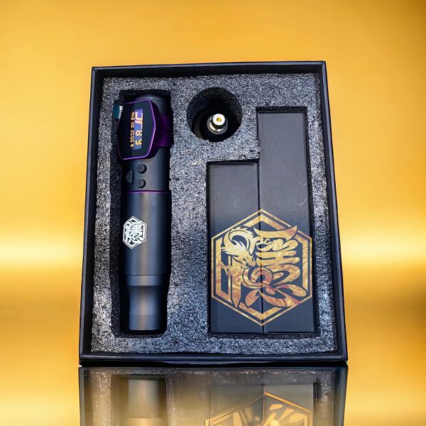 SR - 單電源 無線筆 無線紋身筆型機 - 全套組 - 軸距行程 3.5 / 4.0MM 可選 - 紫銀可選 - 隱龍刺青紋身器材 隱龍專業刺青紋身器材,進口刺青器材,進口紋身器材,進口紋身耗材,進口紋身顏料色料,進口紋身黑色顏料色料,進口紋身彩色顏料色料,紋身電源,紋身線,紋身踏板腳踏,紋身轉印,紋身針,紋身一體針,紋身傳統長針,紋身針嘴,紋身握柄,紋身修護膏,紋身凡士林,紋身保養,紋身機,刺青機,紋身筆型機,紋身馬達機,紋身直驅機,紋身彈片機,紋身線圈機,紋身床,紋身工作車,紋身扶手,紋身用品,紋身套組。