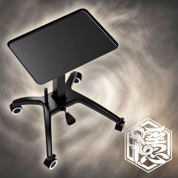 高品質氣壓升降 紋身輔助工作台 刺青輔助工作台 店內輔助 外出輔助 穩固移動設計 人體工學與實用性兼備 - 隱龍刺青紋身器材 隱龍專業刺青紋身器材,進口刺青器材,進口紋身器材,進口紋身耗材,進口紋身顏料色料,進口紋身黑色顏料色料,進口紋身彩色顏料色料,紋身電源,紋身線,紋身踏板腳踏,紋身轉印,紋身針,紋身一體針,紋身傳統長針,紋身針嘴,紋身握柄,紋身修護膏,紋身凡士林,紋身保養,紋身機,刺青機,紋身筆型機,紋身馬達機,紋身直驅機,紋身彈片機,紋身線圈機,紋身床,紋身工作車,紋身扶手,紋身用品,紋身套組。