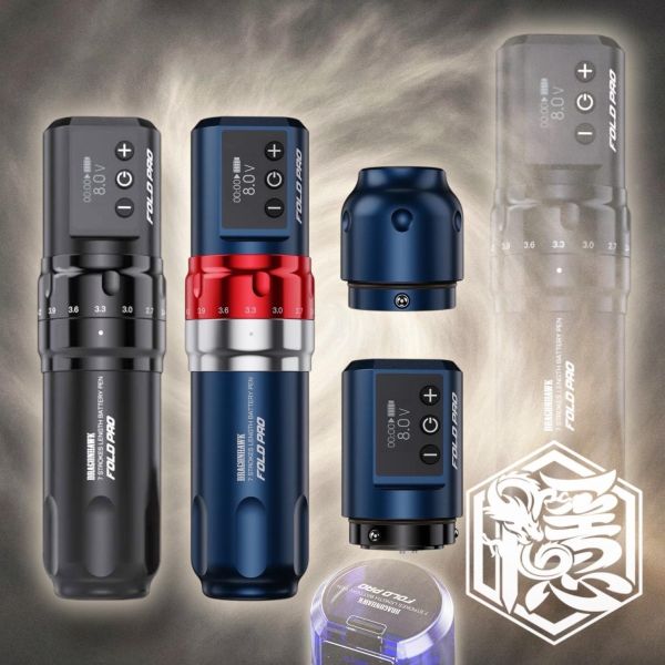 美國隊長限定款 - 雙電源 FOLD Pro 七段無線調節紋身筆型機 全套組 - 黑款 - (2.4~4.2軸距可調) - 雙電源 - 全套組 - 含轉接頭 - 隱龍刺青紋身器材 隱龍專業刺青紋身器材,進口刺青器材,進口紋身器材,進口紋身耗材,進口紋身顏料色料,進口紋身黑色顏料色料,進口紋身彩色顏料色料,紋身電源,紋身線,紋身踏板腳踏,紋身轉印,紋身針,紋身一體針,紋身傳統長針,紋身針嘴,紋身握柄,紋身修護膏,紋身凡士林,紋身保養,紋身機,刺青機,紋身筆型機,紋身馬達機,紋身直驅機,紋身彈片機,紋身線圈機,紋身床,紋身工作車,紋身扶手,紋身用品,紋身套組。