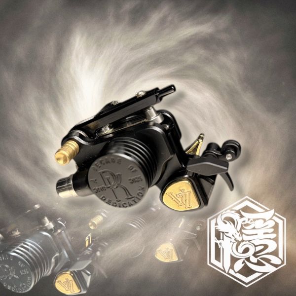 經濟實惠 復刻版 DIAU 彈片馬達機 自帶壓針輪 力道猛 割線打霧通用 免橡皮筋 行程軟硬可調整 - 隱龍刺青紋身器材 隱龍專業刺青紋身器材,進口刺青器材,進口紋身器材,進口紋身耗材,進口紋身顏料色料,進口紋身黑色顏料色料,進口紋身彩色顏料色料,紋身電源,紋身線,紋身踏板腳踏,紋身轉印,紋身針,紋身一體針,紋身傳統長針,紋身針嘴,紋身握柄,紋身修護膏,紋身凡士林,紋身保養,紋身機,刺青機,紋身筆型機,紋身馬達機,紋身直驅機,紋身彈片機,紋身線圈機,紋身床,紋身工作車,紋身扶手,紋身用品,紋身套組。