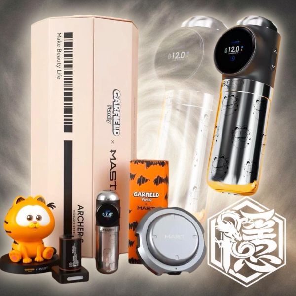 加菲貓正版授權 CARFIELD x MAST 聯名款 雙電池無線短筆 軸距行程4.2MM 可使用藍芽腳踏 連結APP調整 - 隱龍刺青紋身器材 隱龍專業刺青紋身器材,進口刺青器材,進口紋身器材,進口紋身耗材,進口紋身顏料色料,進口紋身黑色顏料色料,進口紋身彩色顏料色料,紋身電源,紋身線,紋身踏板腳踏,紋身轉印,紋身針,紋身一體針,紋身傳統長針,紋身針嘴,紋身握柄,紋身修護膏,紋身凡士林,紋身保養,紋身機,刺青機,紋身筆型機,紋身馬達機,紋身直驅機,紋身彈片機,紋身線圈機,紋身床,紋身工作車,紋身扶手,紋身用品,紋身套組。