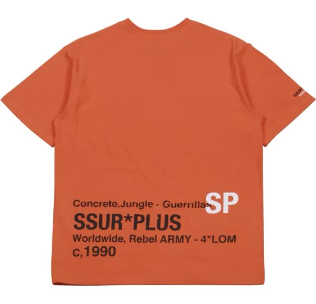 SSUR PLUS 說明書系列下擺LOGO 短袖T恤 